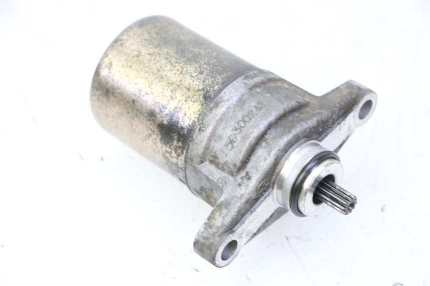 photo de MOTOR DE ARRANQUE KYMCO AGILITY NAKED RENOUVO 2T 50 (2011 - 2018) - Detalle de la pieza