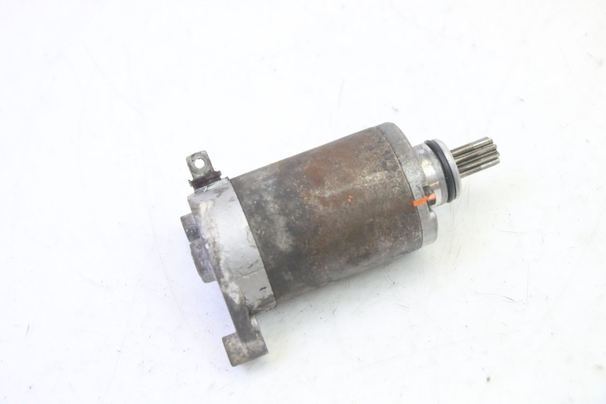 photo de Arranque HYOSUNG GV AQUILA 125 (2000 - 2009) - Primer plano técnico