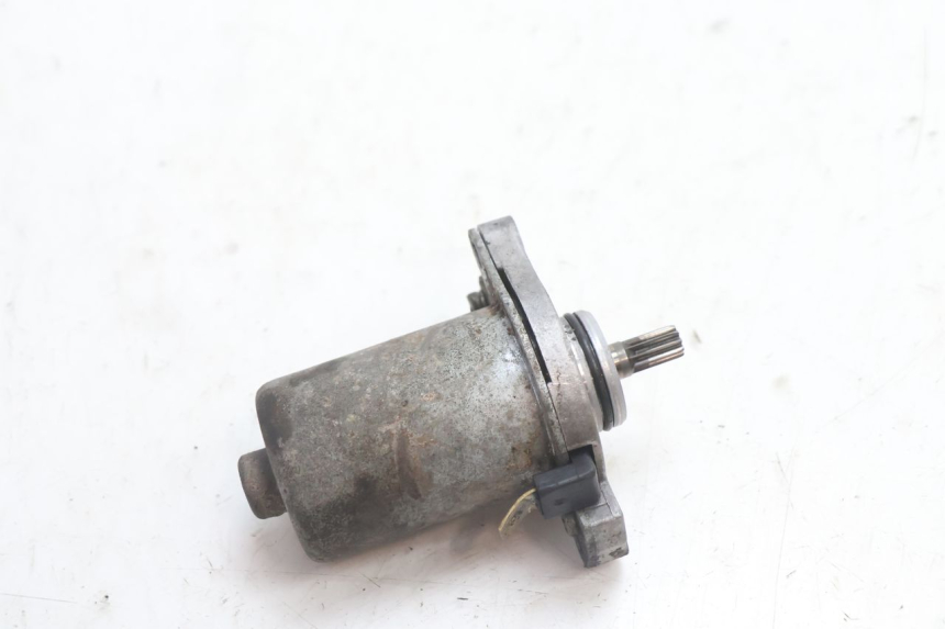 photo de MOTOR DE ARRANQUE MBK BOOSTER SPIRIT 50 (1999 - 2003) - Otra perspectiva