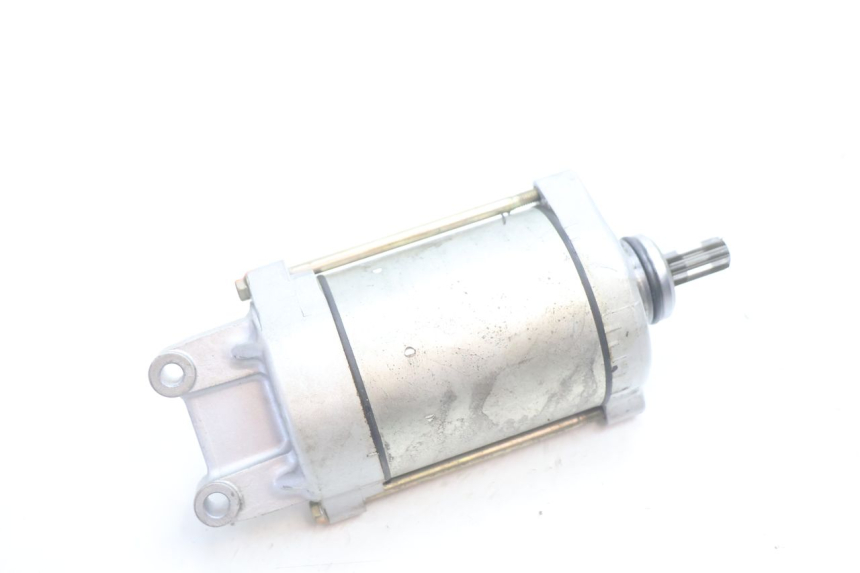 photo de ARRANQUE HONDA CB F HORNET 600 (2005 - 2006) - Primer plano técnico