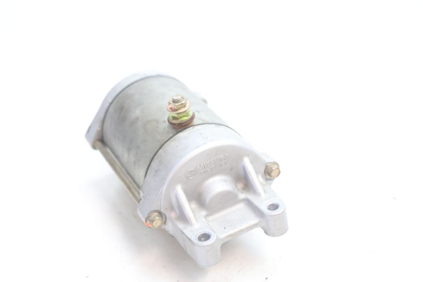 photo de ARRANQUE HONDA CB F HORNET 600 (2005 - 2006) - Detalles de los puntos de fijación