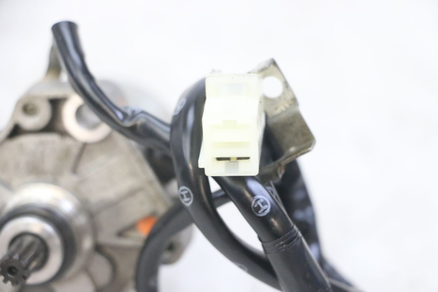 photo de ARRANQUE HONDA CRF-F CRF F 110 (2019 - 2022) - Primer plano técnico