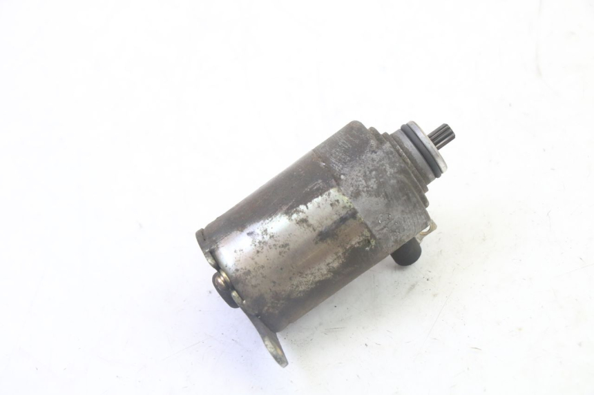 photo de MOTOR DE ARRANQUE SYM CROX 4T 50 (2016 - 2023) - Primer plano técnico
