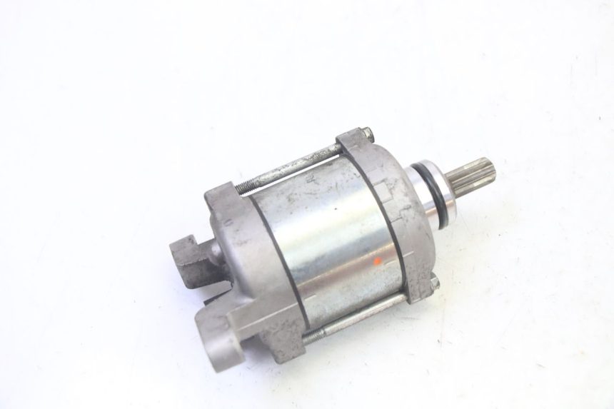 photo de MOTOR DE ARRANQUE HONDA FES S-WING SWING ABS 125 (2007 - 2015) - Primer plano técnico