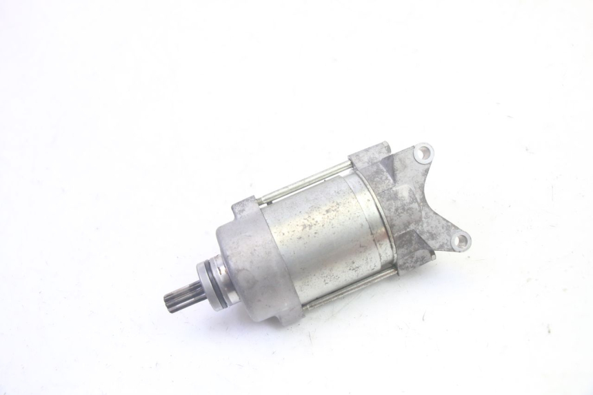 photo de MOTOR DE ARRANQUE. YAMAHA FJR ABS 1300 (2006 - 2012) - Primer plano técnico
