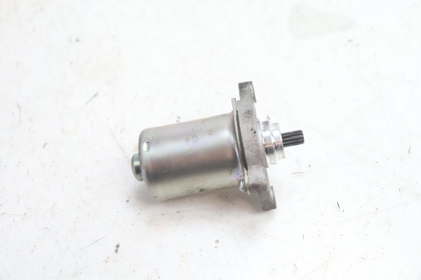 photo de ARRANQUE PIAGGIO FLY 2T 50 (2004 - 2017) - Primer plano técnico