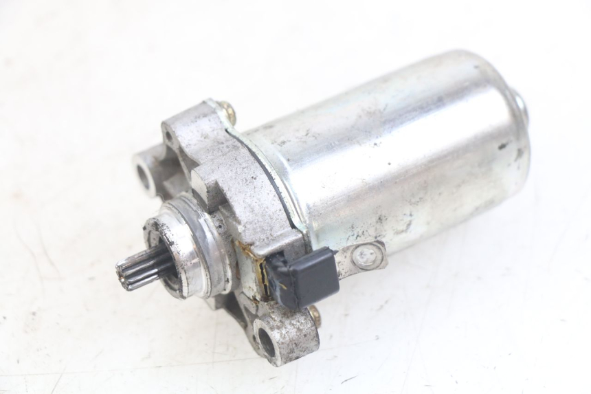 photo de MOTOR DE ARRANQUE PIAGGIO FLY 4T 50 (2013 - 2017) - Zoom estado de uso