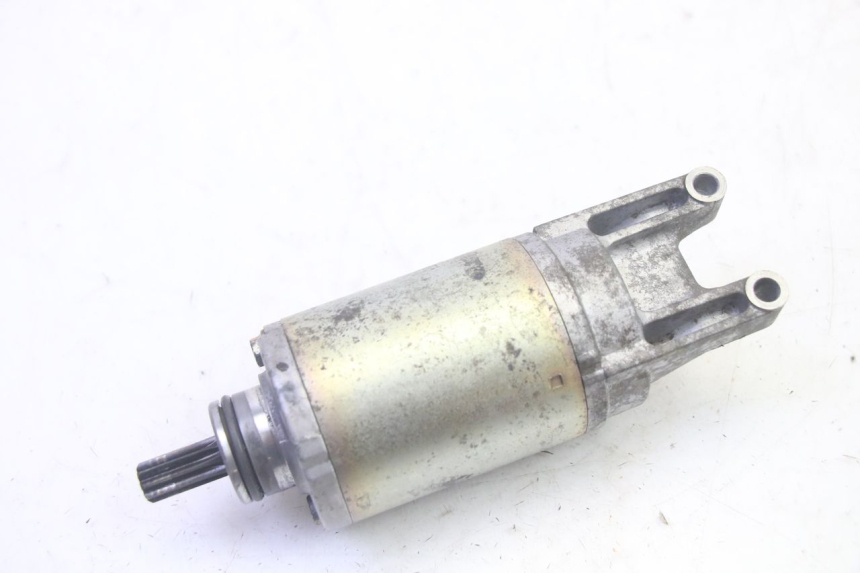 photo de ARRANQUE SUZUKI GSF N BANDIT 600 (1996 - 1999) - Primer plano técnico