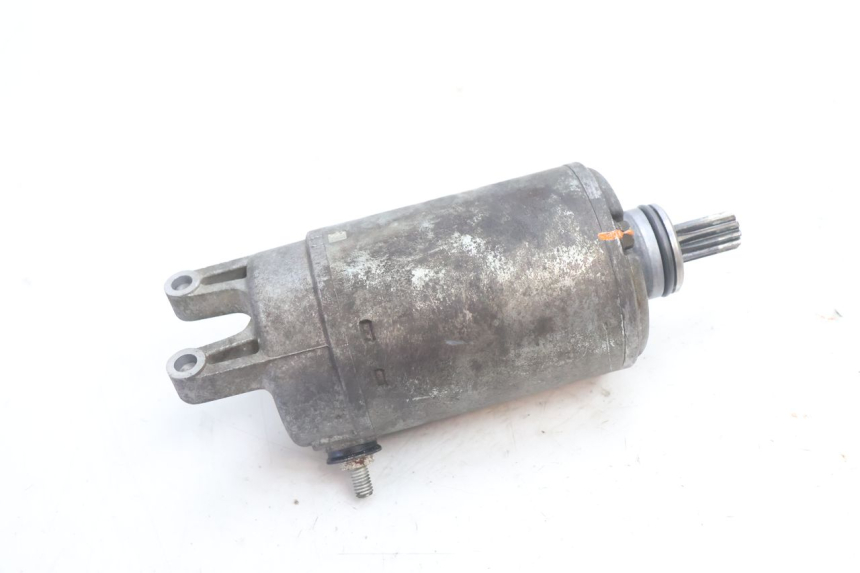 photo de ARRANQUE SUZUKI GSX F GSXF 750 (1988 - 1998) - Primer plano técnico
