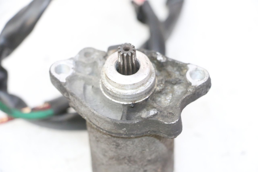 photo de MOTOR DE ARRANQUE PEUGEOT KISBEE 2T 50 (2010 - 2017) - Otra perspectiva