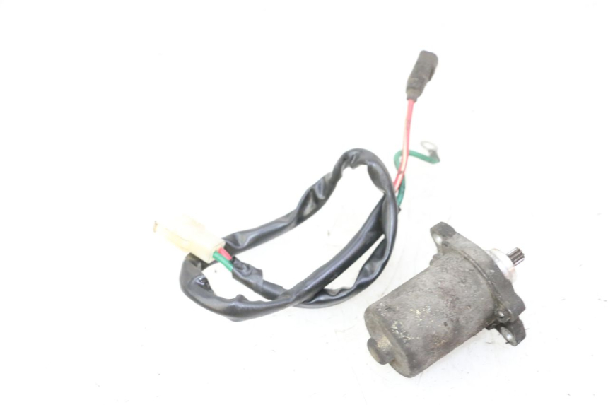 photo de MOTOR DE ARRANQUE PEUGEOT KISBEE 2T 50 (2010 - 2017) - Primer plano técnico