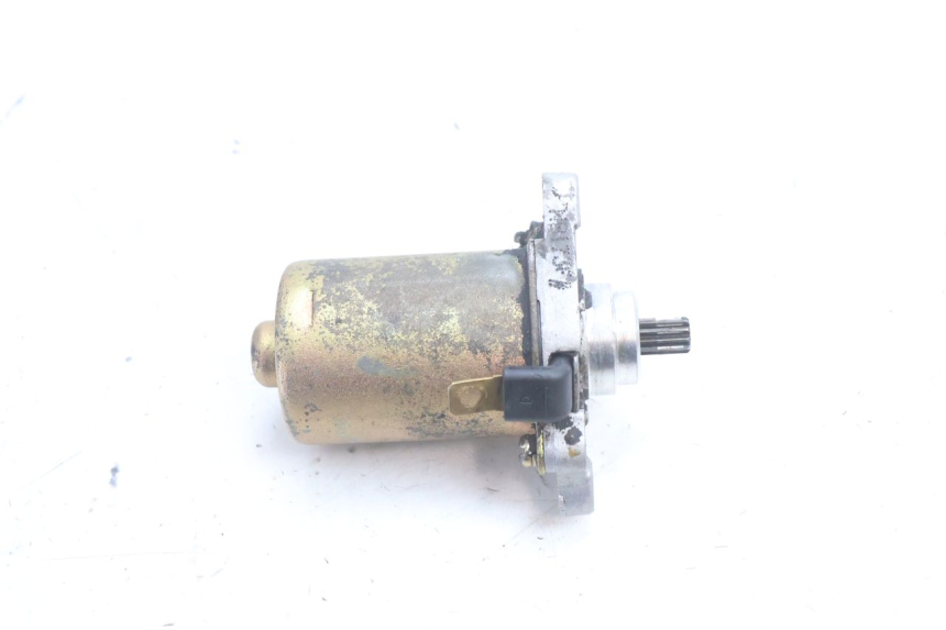 photo de MOTOR DE ARRANQUE PEUGEOT KISBEE 2T 50 (2010 - 2017) - Primer plano técnico