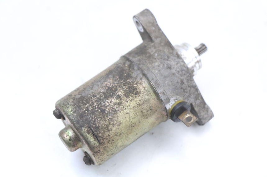 photo de MOTOR DE ARRANQUE PEUGEOT KISBEE 4T 50 (2018 - 2022) - Zoom estado de uso