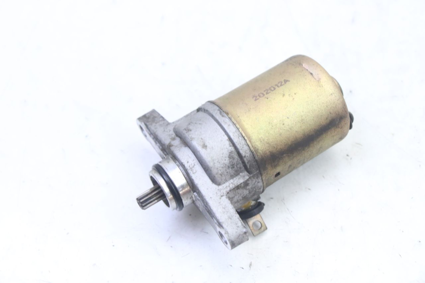 photo de MOTOR DE ARRANQUE PEUGEOT KISBEE 4T 50 (2018 - 2022) - Zoom estado de uso
