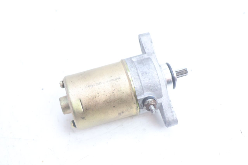 photo de MOTOR DE ARRANQUE PEUGEOT KISBEE 4T 50 (2010 - 2017) - Otra perspectiva