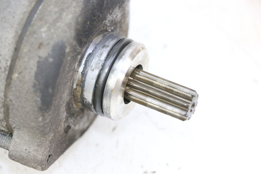 photo de MOTOR DE ARRANQUE PIAGGIO MP3 500 (2011 - 2015) - Detalles de los puntos de fijación