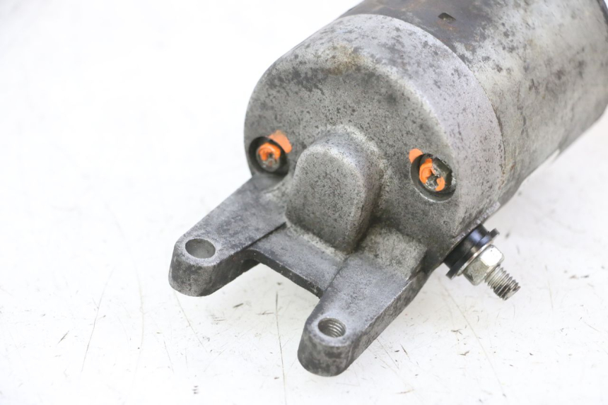 photo de MOTOR DE ARRANQUE PIAGGIO MP3 RL 250 (2006 - 2010) - Primer plano técnico