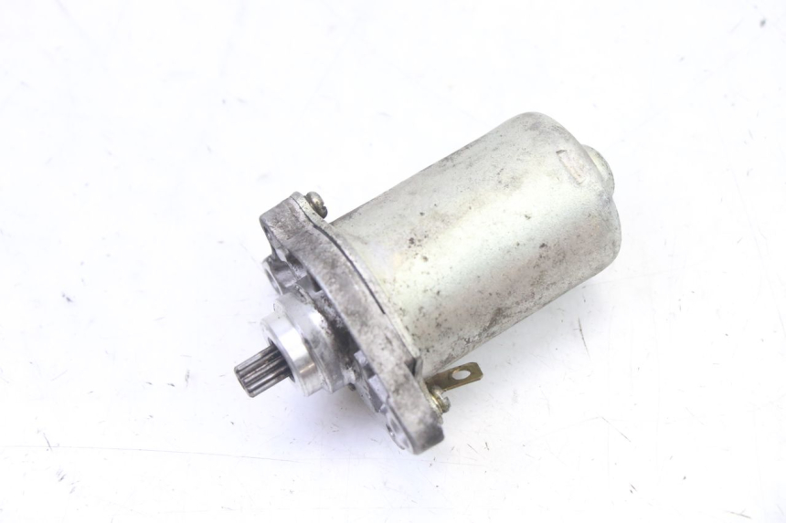 photo de MOTOR DE ARRANQUE PIAGGIO NEW TYPHOON 50 (2018 - 2021) - Otra perspectiva