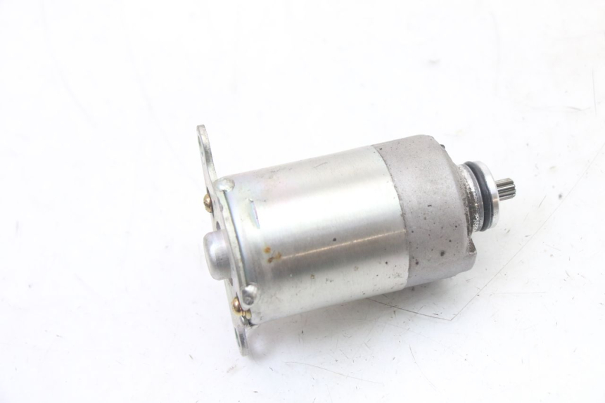 photo de MOTOR DE ARRANQUE PEUGEOT TWEET 4T 50 (2023 - 2025) - Primer plano técnico