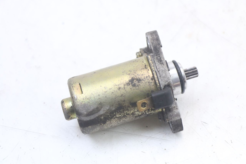 photo de MOTOR DE ARRANQUE PIAGGIO NEW TYPHOON 50 (2010 - 2017) - Primer plano técnico