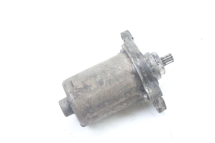 photo de MOTOR DE ARRANQUE PIAGGIO VESPA LX 2T 50 (2005 - 2013) - Primer plano técnico
