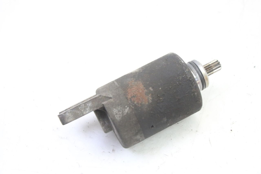 photo de ARRANQUE PEUGEOT SATELIS 250 (2006 - 2012) - Detalles de los puntos de fijación