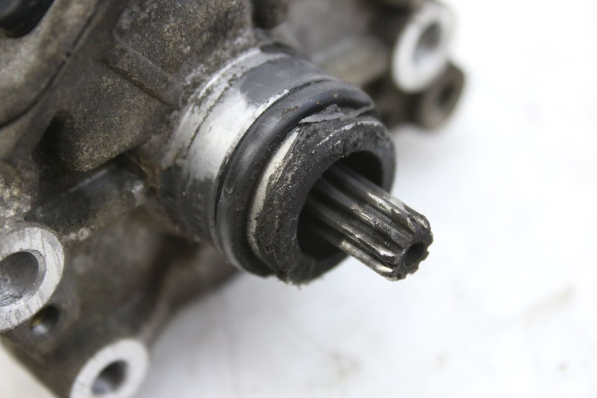 photo de MOTOR DE ARRANQUE APRILIA SCARABEO 100 (2003 - 2012) - Primer plano técnico