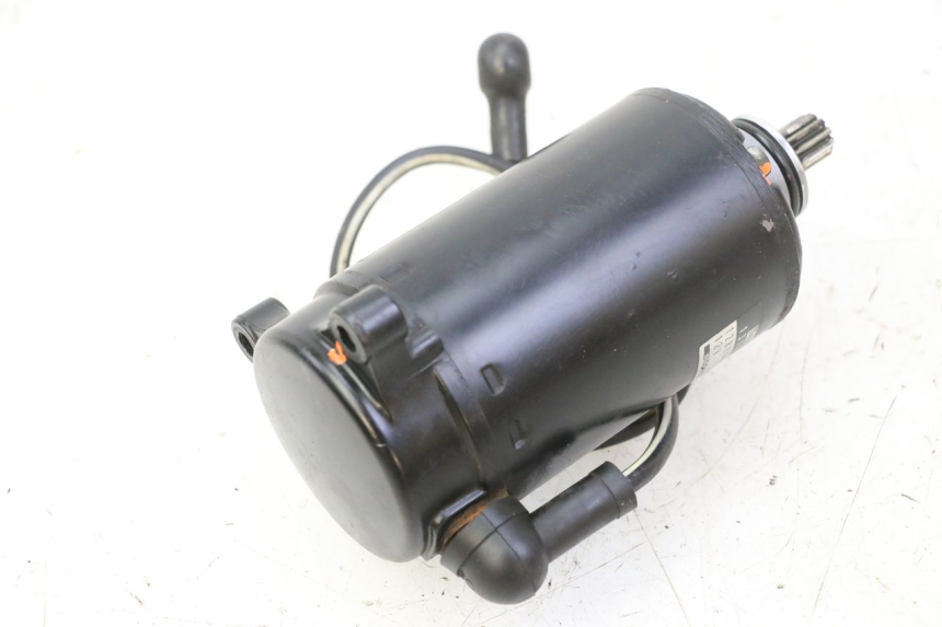 photo de ARRANQUE TRIUMPH SPRINT 900 (1995 - 1998) - Primer plano técnico