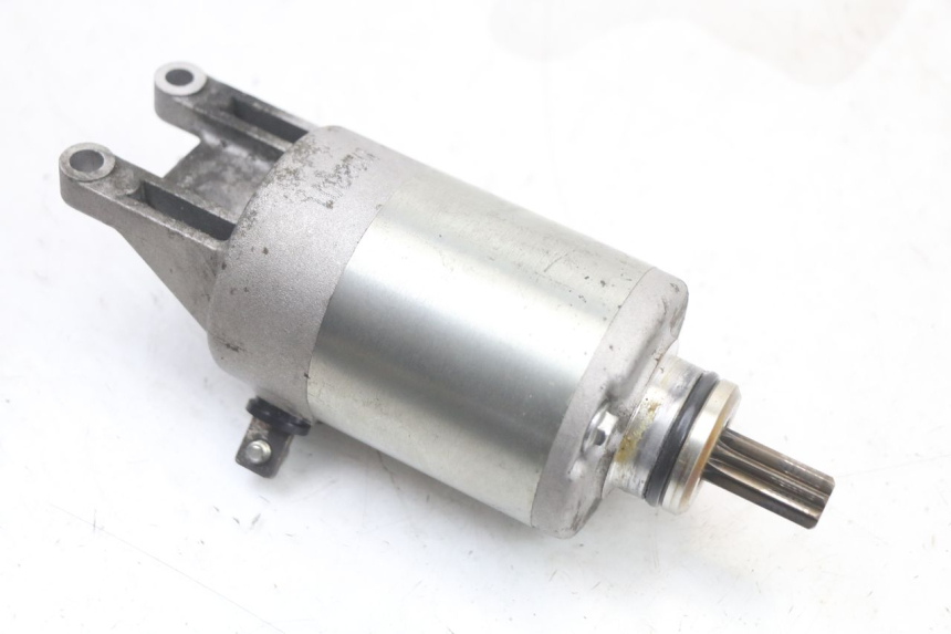 photo de ARRANQUE SUZUKI BURGMAN 125 (2018 - 2021) - Primer plano técnico