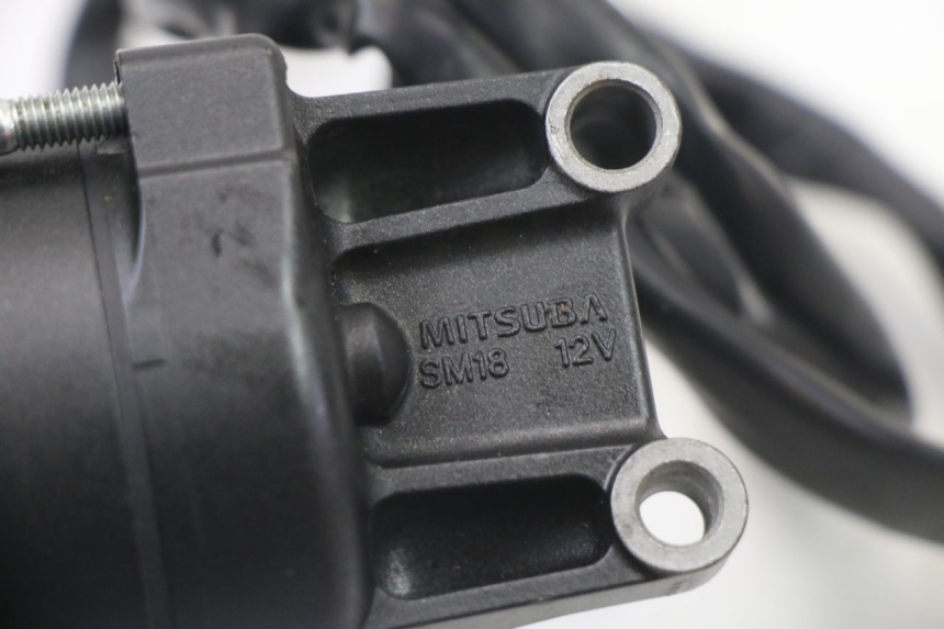 photo de ARRANQUE YAMAHA TRACER 7 700 (2020 - 2024) - Detalles de los puntos de fijación