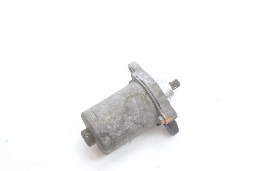 photo de MOTOR DE ARRANQUE PEUGEOT TREKKER 50 (1995 - 2004) - Primer plano técnico