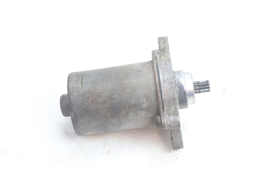 photo de MOTOR DE ARRANQUE PEUGEOT TREKKER 50 (1995 - 2004) - Primer plano técnico