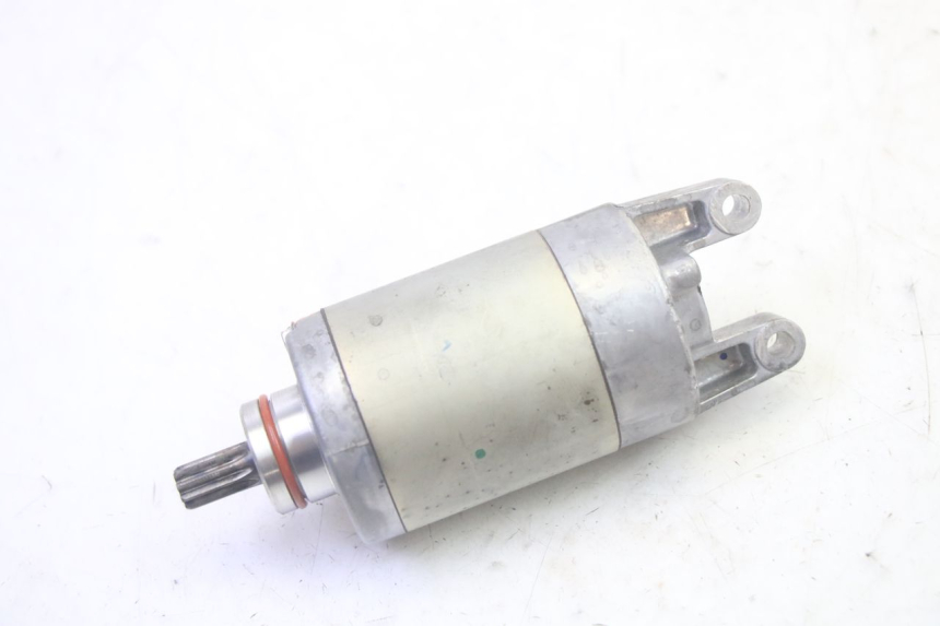 photo de ARRANQUE YAMAHA TRICITY 300 (2020 - 2024) - Primer plano técnico