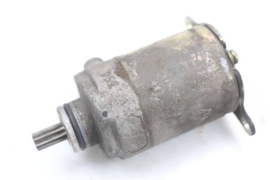 photo de MOTOR DE ARRANQUE PEUGEOT TWEET 125 (2018 - 2021) - Primer plano técnico