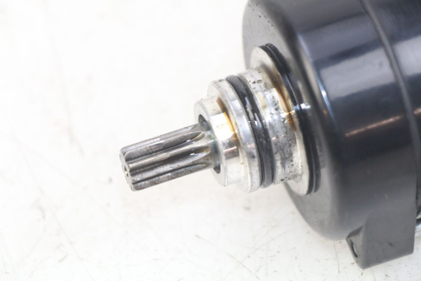 photo de MOTOR DE ARRANQUE DAELIM VL DAYSTAR 125 (2000 - 2011) - Otra perspectiva