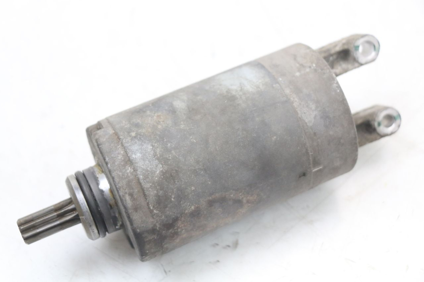 photo de MOTOR DE ARRANQUE YAMAHA X-MAX XMAX 250 (2006 - 2009) - Primer plano técnico