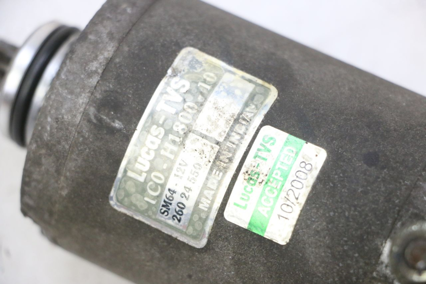 photo de MOTOR DE ARRANQUE YAMAHA X-MAX XMAX 250 (2006 - 2009) - Primer plano técnico