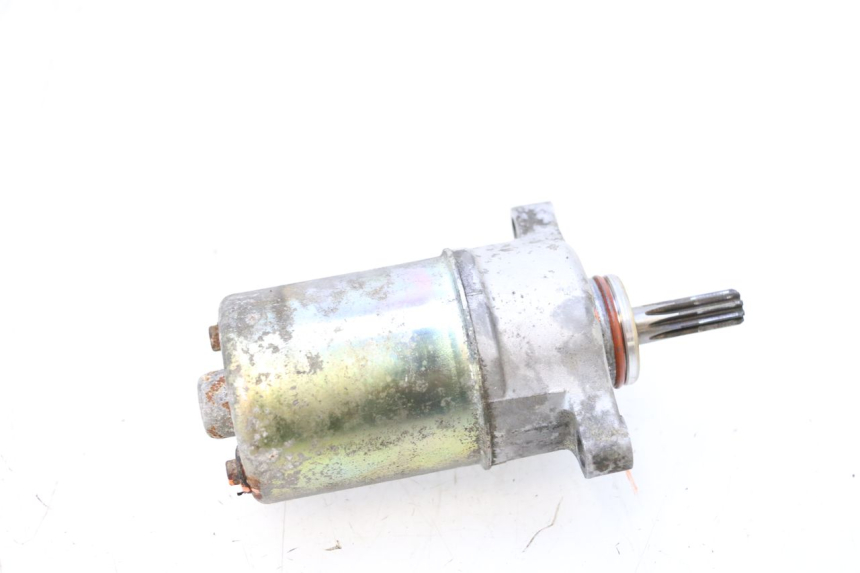 photo de MOTOR DE ARRANQUE YAMAHA X-MAX XMAX 125 (2010 - 2013) - Primer plano técnico