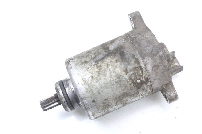 photo de MOTOR DE ARRANQUE PIAGGIO X9 125 (2000 - 2003) - Primer plano técnico