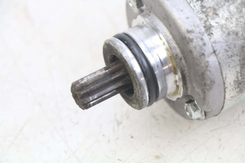 photo de MOTOR DE ARRANQUE PIAGGIO XEVO - X EVO 125 (2007 - 2017) - Otra perspectiva