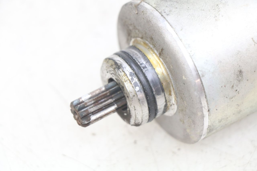 photo de MOTOR DE ARRANQUE PIAGGIO XEVO - X EVO 125 (2007 - 2017) - Otra perspectiva