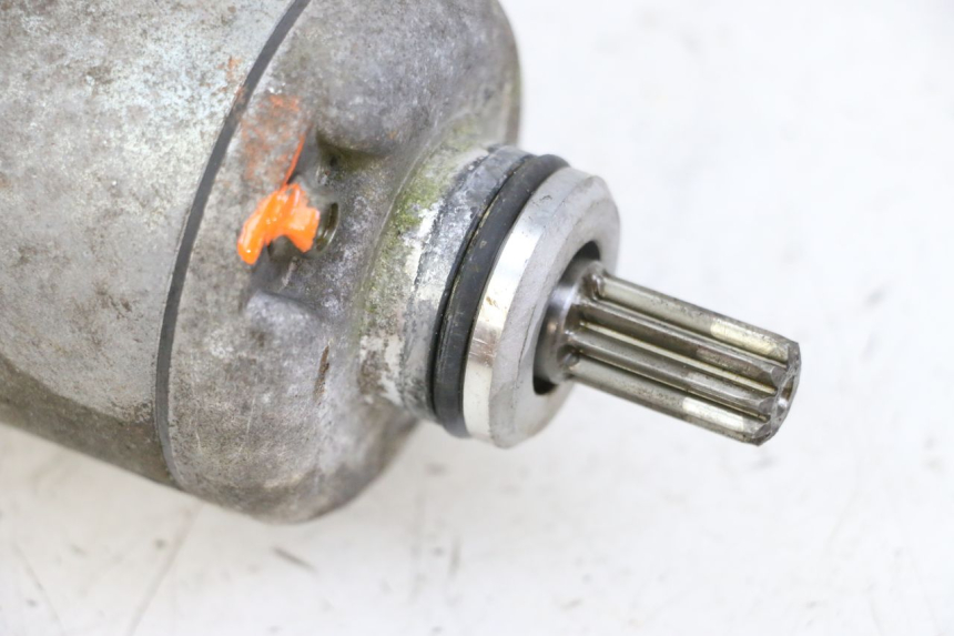 photo de ARRANQUE YAMAHA FZ6 FAZER S2 600 (2007 - 2011) - Primer plano técnico