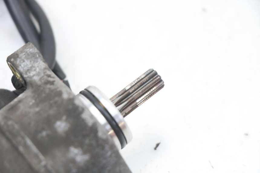 photo de MOTOR DE ARRANQUE YAMAHA NEOS NEO'S 4T 50 (2008 - 2016) - Detalles de los puntos de fijación