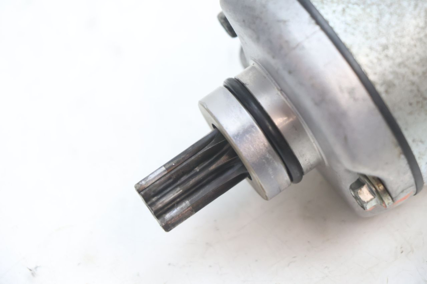 photo de ARRANQUE YAMAHA YZF R GENESIS 750 (1993 - 1998) - Detalle de la pieza