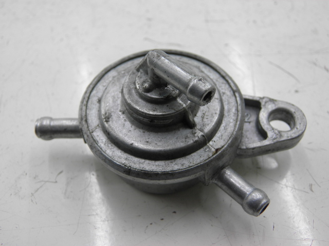 photo de VALVULA DEPOSITO BENZHOU YY50QT31 VINTAGE 50 (2009 - 2012) - Detalle de la pieza