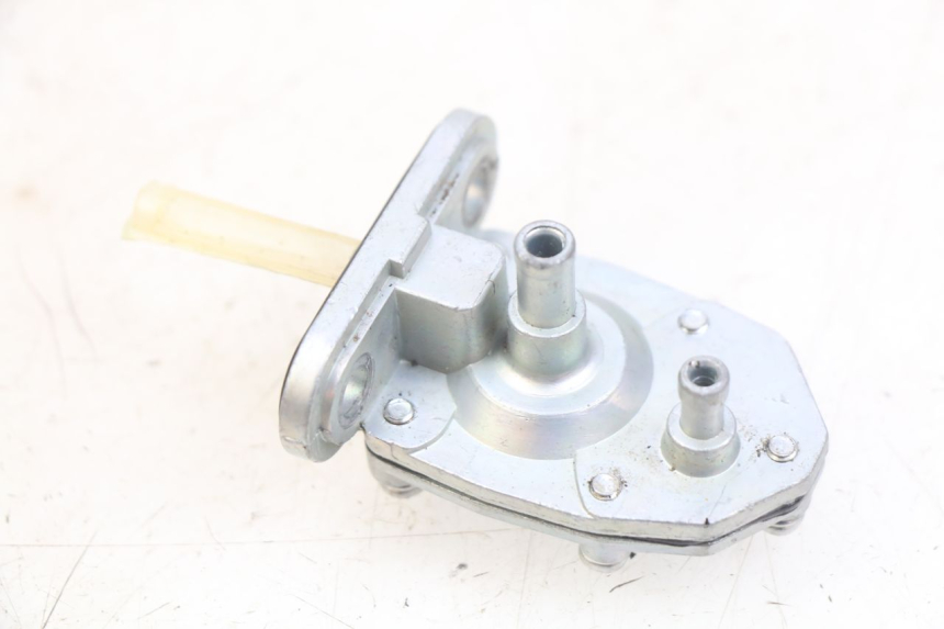 photo de DEPRESIÓN DEPÓSITO MBK BOOSTER SPIRIT 50 (1999 - 2003) - Detalle de la pieza