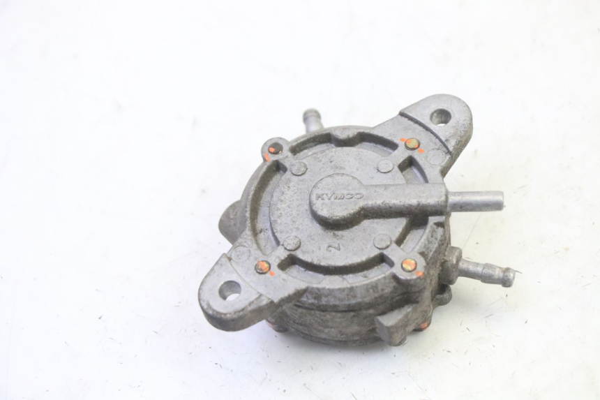 photo de VALVULA DEPOSITO KYMCO GRAND DINK 125 (2008 - 2014) - Otra perspectiva
