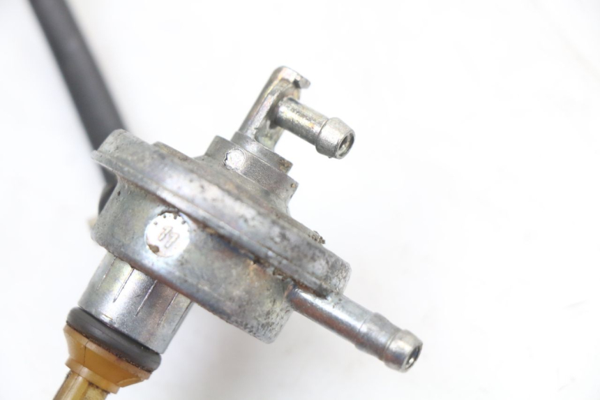 photo de VALVULA DEPOSITO PEUGEOT LUDIX 50 (2005 - 2007) - Otra perspectiva