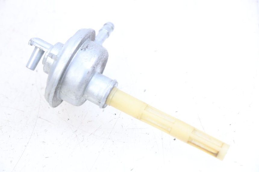 photo de DEPRESIÓN DEPÓSITO SYM MIO 50 (2011 - 2017) - Detalle de la pieza