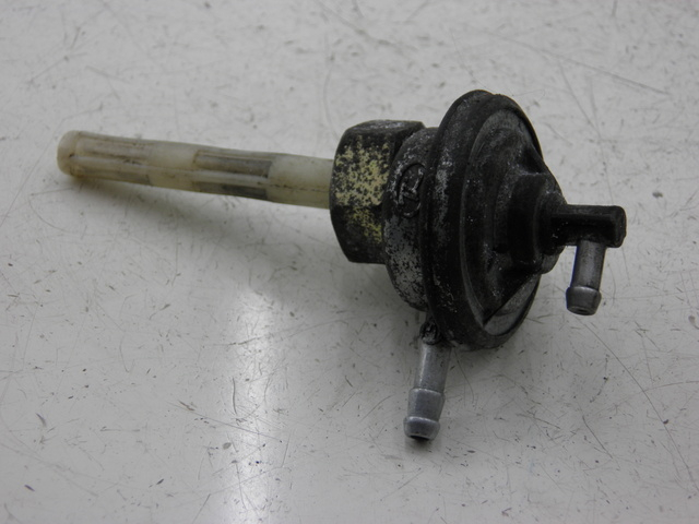 photo de DEPRESIÓN DEL DEPÓSITO PEUGEOT TWEET 125 (2010 - 2017) - Vista principal